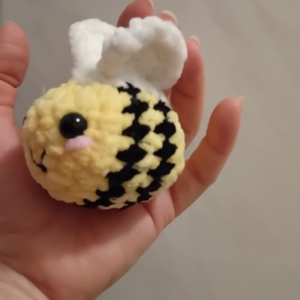 Mini méhecske - táska & tok - kulcstartó & táskadísz - kulcstartó - Meska.hu