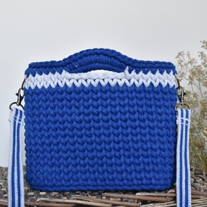 Horgolt táska - királykék, Táska & Tok, Kézitáska & válltáska, Válltáska, Horgolás, MESKA
