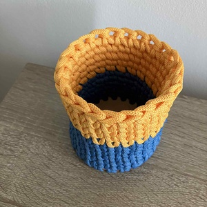 Horgolt ceruzatartó (kék-sárga) - otthon & életmód - papír, írószer - tolltartó & ceruzatekercs - Meska.hu Horgolt ceruzatartó (kék-sárga) - otthon & életmód - papír, írószer - tolltartó & ceruzatekercs - Meska.hu