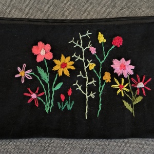 K�zzel himzett kozmetikai t�ska, Táska & Tok, Neszesszer, Hímzés, MESKA