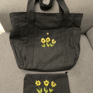 K�zzel himzett vállt�ska �s kozmetikai táska szett - Meska.hu