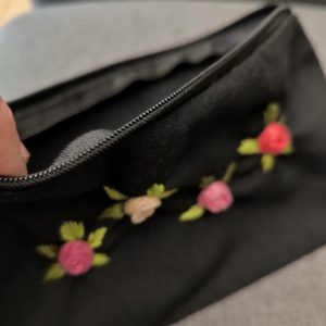 K�zzel hîmzett kozmetikai t�ska - táska & tok - neszesszer - Meska.hu