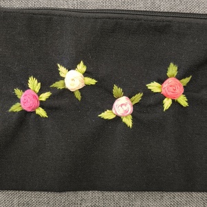 K�zzel himzett kozmetikai t�ska - Meska.hu