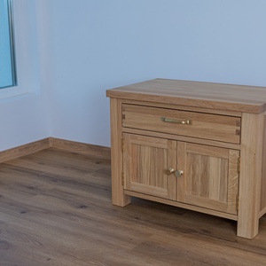 Tölgyfa éjjeli szekrény - Meska.hu