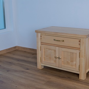 Juharfa éjjeli szekrény - Meska.hu