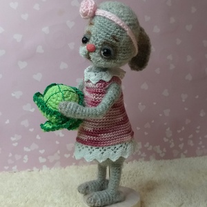 Nyúszi lany  káposztával. - játék & sport - plüssállat & játékfigura - nyuszi - Meska.hu