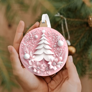 Rózsaszín karácsonyfadísz fehér fenyővel és téli motívumokkal, Karácsony, Karácsonyi lakásdekoráció, Karácsonyfadíszek, Famegmunkálás, MESKA