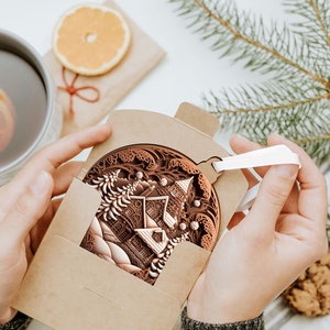 Mézeskalács hangulatú téli falucska karácsonyfadísz - karácsony - karácsonyi lakásdekoráció - karácsonyfadíszek - Meska.hu