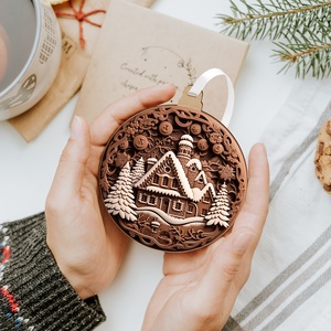 Mézeskalács házikó téli erdőben karácsonyfadísz - karácsony - karácsonyi lakásdekoráció - karácsonyfadíszek - Meska.hu