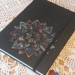 Mandala díszítésű napló vagy fényképalbum ajándék digitális mantragyűjteménnyel és kollázsalapppal - otthon & életmód - papír, írószer - jegyzetfüzet & napló - Meska.hu