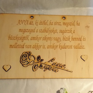 Anya az ... fali tábla Édesanyáknak, Otthon & Életmód, Dekoráció, Fali és függő dekoráció, Falra akasztható dekor, Famegmunkálás, Gravírozás, pirográfia, MESKA
