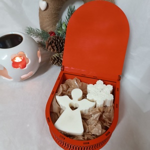 Gyertya csomag festett fa díszdobozban (több színben és illatban) - karácsony - karácsonyi lakásdekoráció - karácsonyi illatgyertya, mécses - Meska.hu