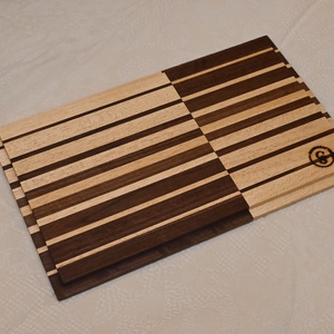 Tálaló tálca vágódeszka csíkozással - otthon & életmód - konyhafelszerelés, tálalás - sütés, főzés - vágódeszka - Meska.hu