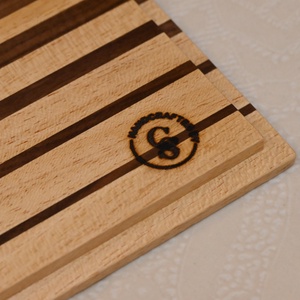 Tálaló tálca vágódeszka csíkozással - otthon & életmód - konyhafelszerelés, tálalás - sütés, főzés - vágódeszka - Meska.hu