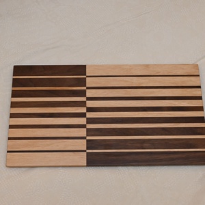 Tálaló tálca vágódeszka csíkozással (2) - Meska.hu