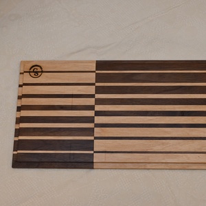 Tálaló tálca vágódeszka csíkozással (2) - otthon & életmód - konyhafelszerelés, tálalás - sütés, főzés - vágódeszka - Meska.hu