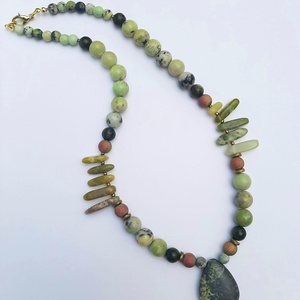 Ausztrál nefrit jáde nyakék - ékszer - nyaklánc - medálos nyaklánc - Meska.hu