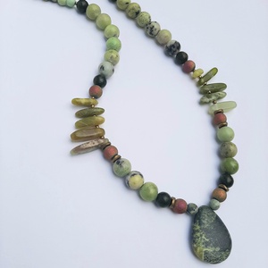 Ausztrál nefrit jáde nyakék - ékszer - nyaklánc - medálos nyaklánc - Meska.hu