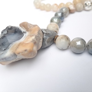 Merlinit-holdkő-kagylóhéj nyakék - ékszer - nyaklánc - hosszú nyaklánc - Meska.hu