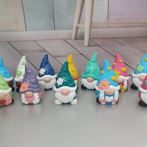 Festett dekor törpe figurák  - Meska.hu