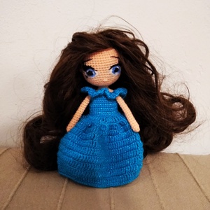 Aranyhaj - öltöztethetős horgolt amigurumi figura. Mérete: 13.5cm magas., Játék & Sport, Baba & babaház, Öltöztethető baba, Baba-és bábkészítés, Horgolás, MESKA