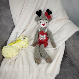 Horgolt szarvas egyedi névvel - Meska.hu