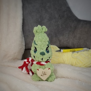 Horgolt kicsi grincs egyedi névvel, Karácsony, Karácsonyi lakásdekoráció, Karácsonyi lakásdíszek, Horgolás, Horgolt, pihe-puha grincs, egyedi névvel.

Jellemzők:

-Alize Velluto fonalból készült
-szivaccsal ..., MESKA