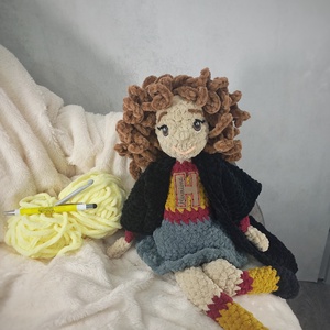 Horgolt baba egyedi névvel - Hermione - Meska.hu