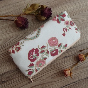 Rózsaszín virágos tolltartó, sminkes neszeszer - otthon & életmód - papír, írószer - tolltartó & ceruzatekercs - Meska.hu