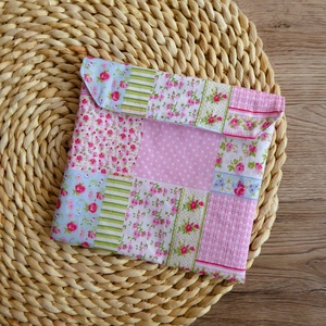 Rózsaszín patchwork mintás szendvicstartó újraszalvéta nowaste - táska & tok - uzsonna- & ebéd tartó - szendvics csomagoló - Meska.hu