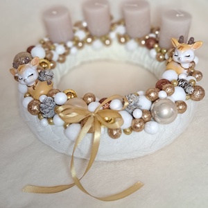 Adventi gyertyás koszorú asztaldísz őzikékkel gömbökkel - Meska.hu