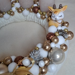 Adventi gyertyás koszorú asztaldísz őzikékkel gömbökkel - karácsony - adventi díszek - adventi asztaldísz - Meska.hu