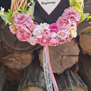 Kopogtató egyedi felirattal anya mama család, Otthon & Életmód, Dekoráció, Ajtó- és ablak dekoráció, Ajtódísz & Kopogtató, Decoupage, transzfer és szalvétatechnika, Virágkötés, MESKA