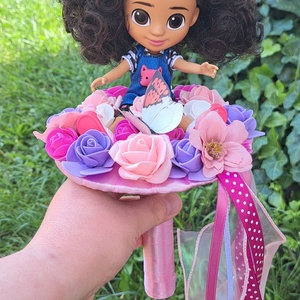 Gabi babaháza ballagási csokor kivehető babával - Meska.hu