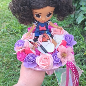 Gabi babaháza ballagási csokor kivehető babával - otthon & életmód - virágdekoráció - virágok - virágcsokor - Meska.hu