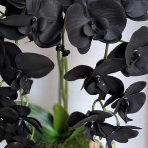 Élethű fekete orchidea asztaldísz rosegold kaspóban - otthon & életmód - dekoráció - asztal és polc dekoráció - asztaldísz - Meska.hu