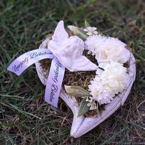 Sírdísz szív alakú kőkaspóban - otthon & életmód - vallás - temetkezési tárgy - sírdísz, kegyeleti dísz - Meska.hu Sírdísz szív alakú kőkaspóban - otthon & életmód - vallás - temetkezési tárgy - sírdísz, kegyeleti dísz - Meska.hu