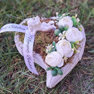 Sírdísz szív alakú kőkaspóban - otthon & életmód - vallás - temetkezési tárgy - sírdísz, kegyeleti dísz - Meska.hu Sírdísz szív alakú kőkaspóban - otthon & életmód - vallás - temetkezési tárgy - sírdísz, kegyeleti dísz - Meska.hu