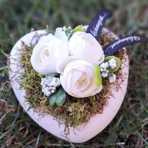 Sírdísz szív alakú kőkaspóban - Meska.hu