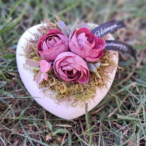 Sírdísz szív alakú kőkaspóban - otthon & életmód - vallás - temetkezési tárgy - sírdísz, kegyeleti dísz - Meska.hu Sírdísz szív alakú kőkaspóban - otthon & életmód - vallás - temetkezési tárgy - sírdísz, kegyeleti dísz - Meska.hu