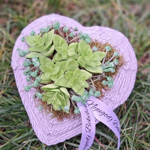 Sírdísz szív alakú kőkaspóban, Otthon & Életmód, Vallás, Temetkezési tárgy, Sírdísz, kegyeleti dísz, Virágkötés, MESKA