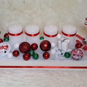 Gyertyás adventi asztaldísz klasszikus zöld-fehér-piros színekben, Karácsony, Adventi díszek, Adventi asztaldísz, Virágkötés, MESKA