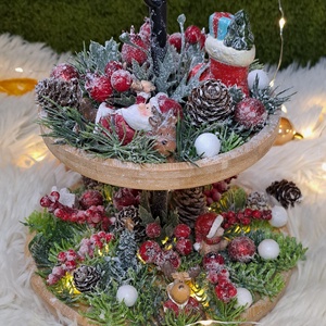 Emeletes adventi asztaldísz figurákkal - Meska.hu