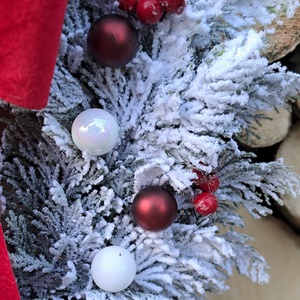 Kopogtató téli karácsonyi piros-fehér színben - karácsony - adventi díszek - adventi ajtódísz - Meska.hu