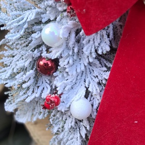 Kopogtató téli karácsonyi piros-fehér színben - karácsony - adventi díszek - adventi ajtódísz - Meska.hu