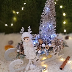 Szánkós asztaldísz arany-fehér színben, Karácsony, Adventi díszek, Adventi asztaldísz, Virágkötés, MESKA