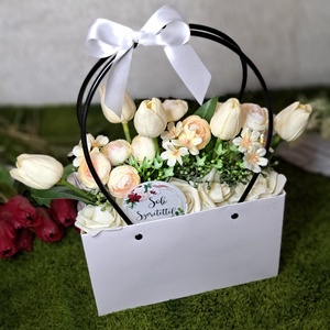 Virágtáska ajándék alkalomra - otthon & életmód - virágdekoráció - virágdíszek - asztali virágdísz - Meska.hu