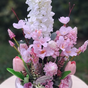 Virágos asztaldísz magasfényű keramia kaspóban - otthon & életmód - dekoráció - asztal és polc dekoráció - asztaldísz - Meska.hu