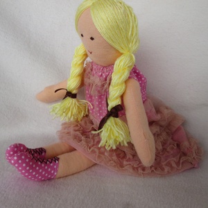  Baba rózsaszín csipkésben - Meska.hu