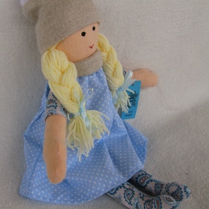 Téli baba - szőke - Meska.hu